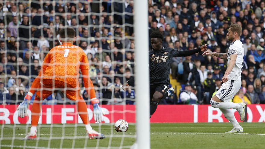 Thắng nhọc Leeds, Arsenal vững vàng ở ngôi đầu Ngoại hạng Anh