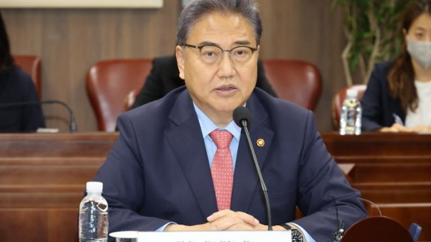 RoK Foreign Minister Park Jin visits Vietnam 