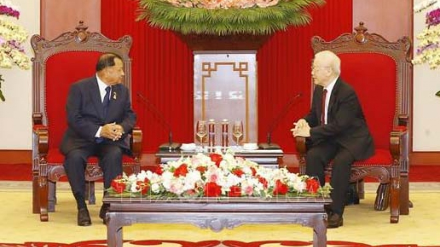 Party leader welcomes Cambodia Senate President in Hanoi