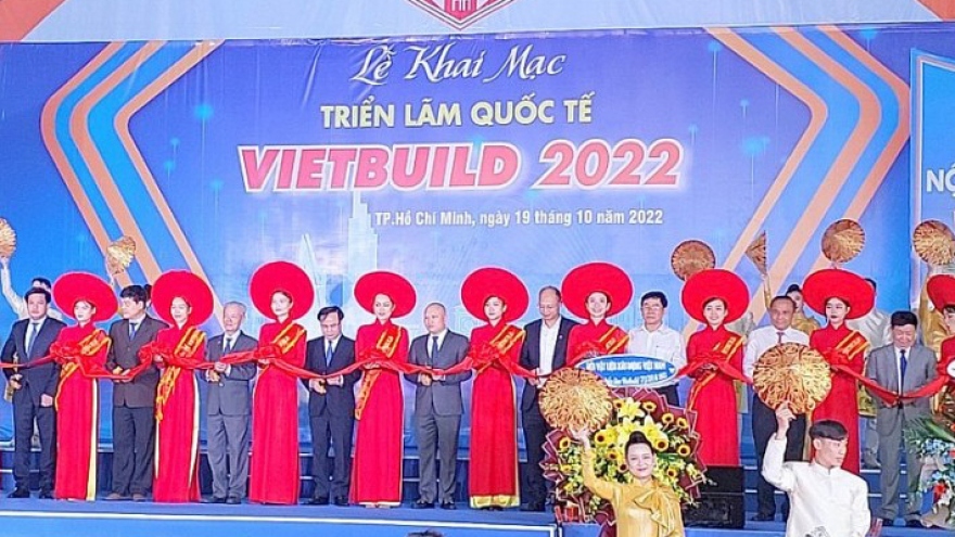 Big discount up to 70% on offer at Vietbuild expo in HCM City