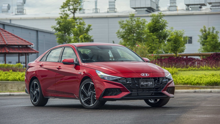 Hyundai Elantra 2023 ra mắt tại Việt Nam, giá chỉ từ 599 triệu đồng