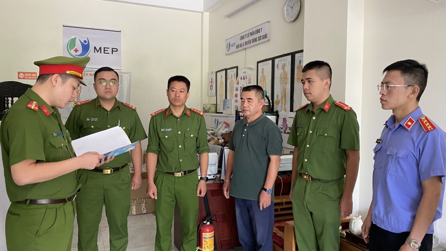 Bắt 2 nguyên lãnh đạo Công ty CP dâu tằm tơ Mộc Châu - Sơn La