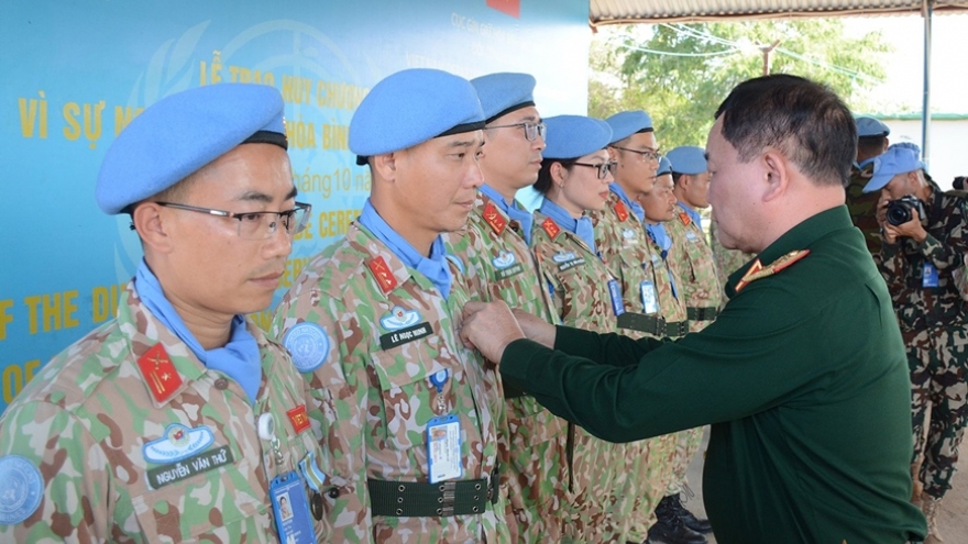 Vietnamese peacekeepers honoured with UN peacekeeping medals