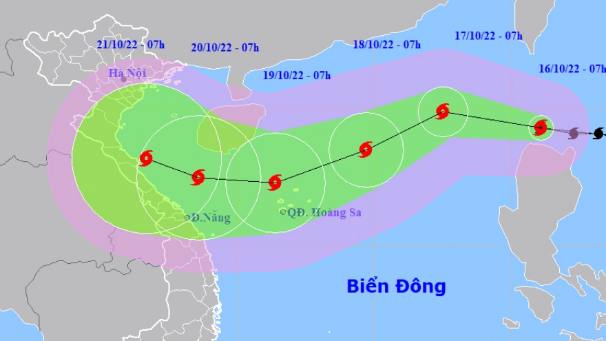 Bão Nesat giật cấp 12 đang tiến nhanh vào Biển Đông