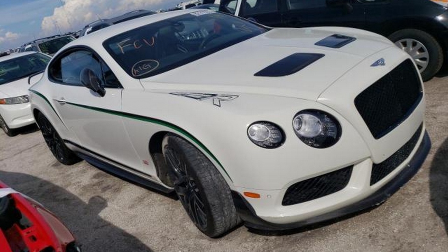 Bentley Continental GT3-R bị hỏng do lũ vừa được bán đấu giá thành công