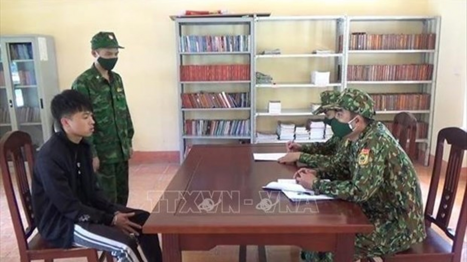 Eight foreigners illegally entering Vietnam arrested in Cao Bang