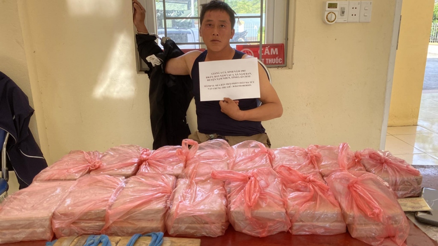Biểu dương, khen thưởng Ban chuyên án vụ bắt 30 bánh heroin ở Lai Châu