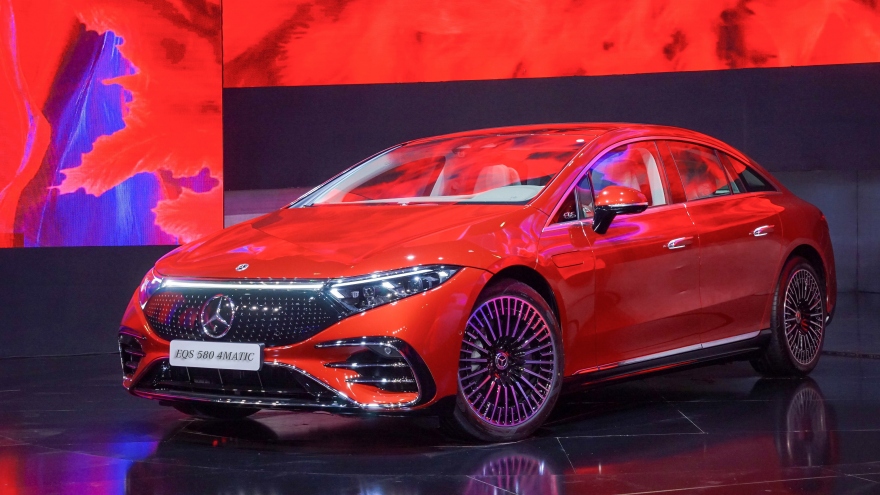 Chiêm ngưỡng 2 mẫu xe điện Mercedes-Benz EQS hoàn toàn mới tại VMS 2022