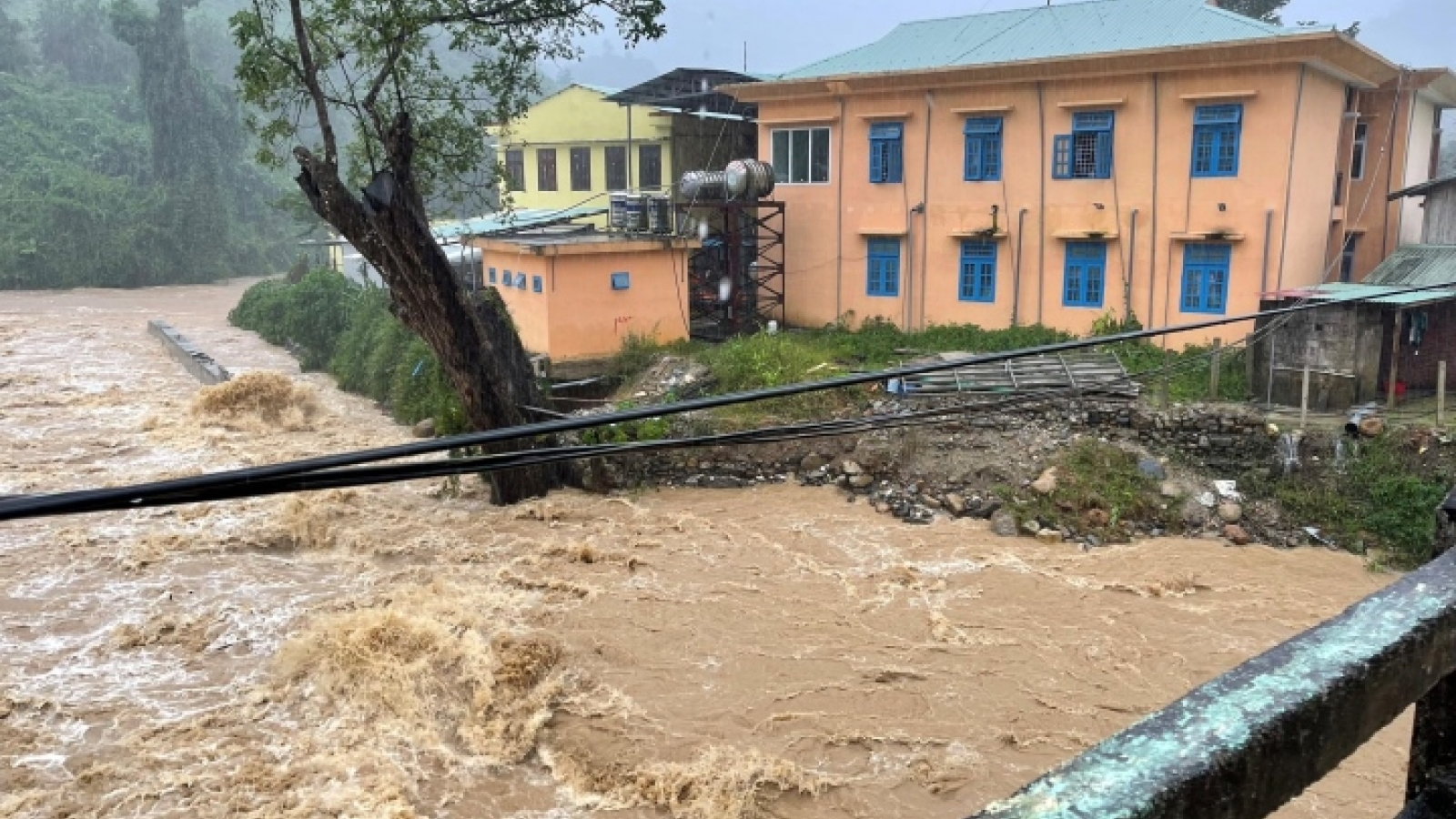 Quang Nam province hit by serious flooding after heavy rain