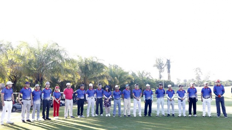 Friendship golf tournament held to foster Vietnam-Laos ties