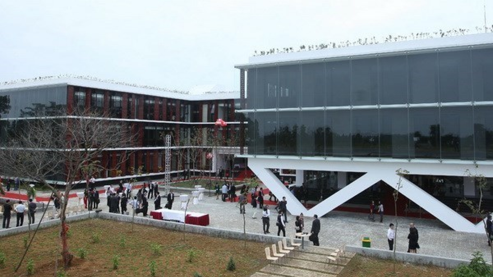 Hanoi looks to develop satellite cities