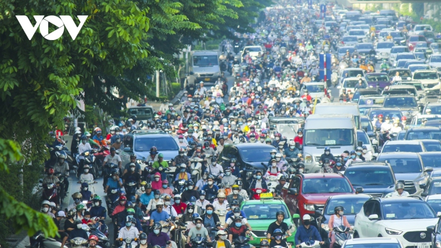 Phân làn đường Nguyễn Trãi: Giao thông hỗn loạn vì tách nhập làn liên tục?