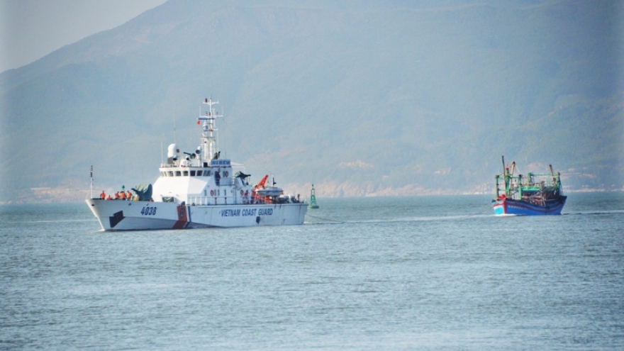 2 tàu cá bị chìm, 8 ngư dân được cứu sống ở Khánh Hòa