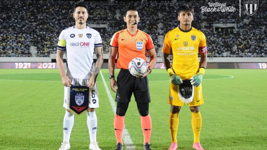 Trọng tài Malaysia ''có duyên'' với bóng đá Việt Nam điều khiển trận đấu ở V-League 