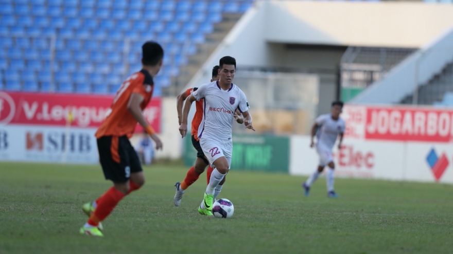 Đội hình tiêu biểu vòng 18 V-League 2022: Gọi tên Tiến Linh 