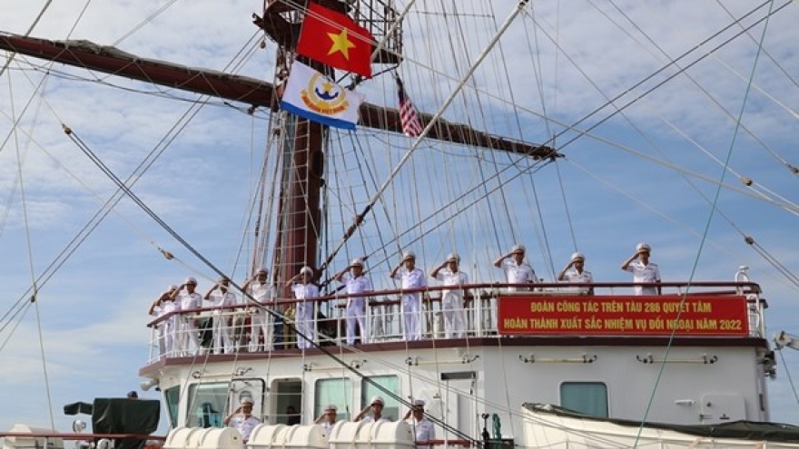 Vietnamese navy ship arrives at Lumut port, beginning Malaysian visit