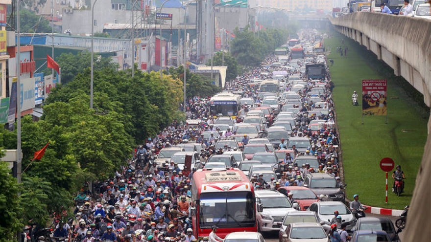 Thu phí vào Hà Nội từ 2024: Có hợp lý khi hạ tầng giao thông chưa đáp ứng?