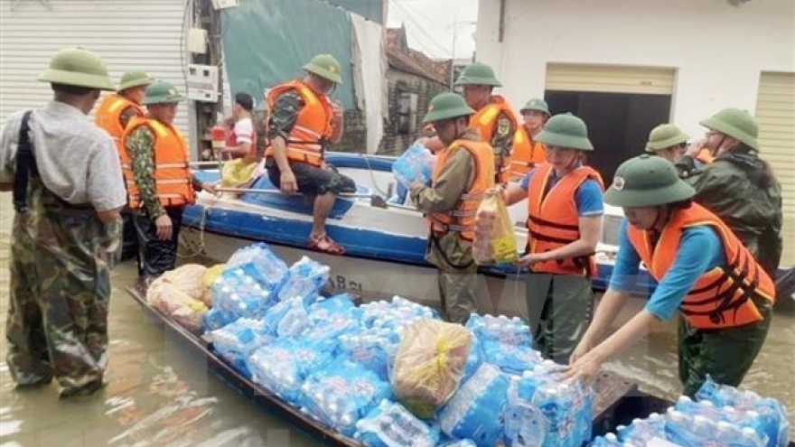 Vietnam Red Cross sends aid to flood victims in Nghe An, Ha Tinh
