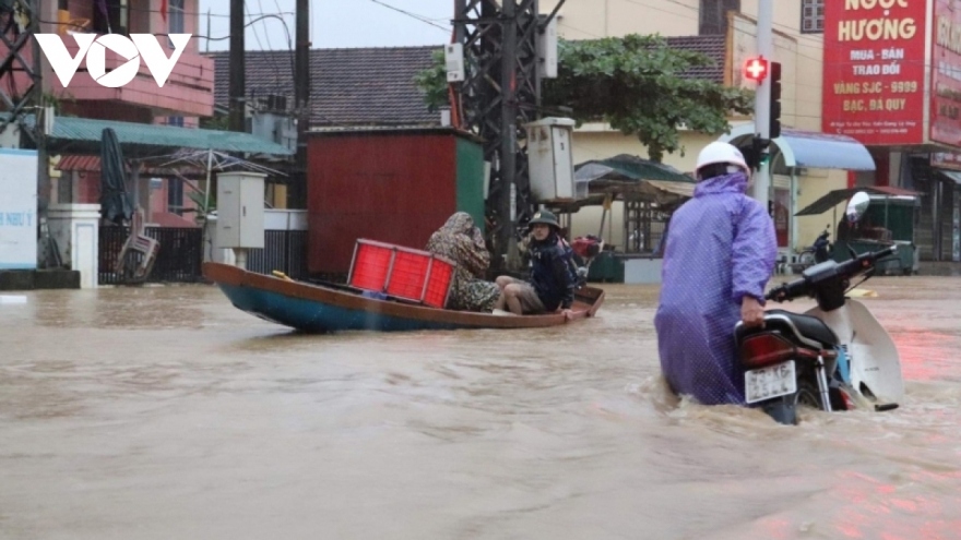 Miền Bắc đón đợt rét đầu tiên dưới 20 độ, Miền Trung có đợt mưa lớn