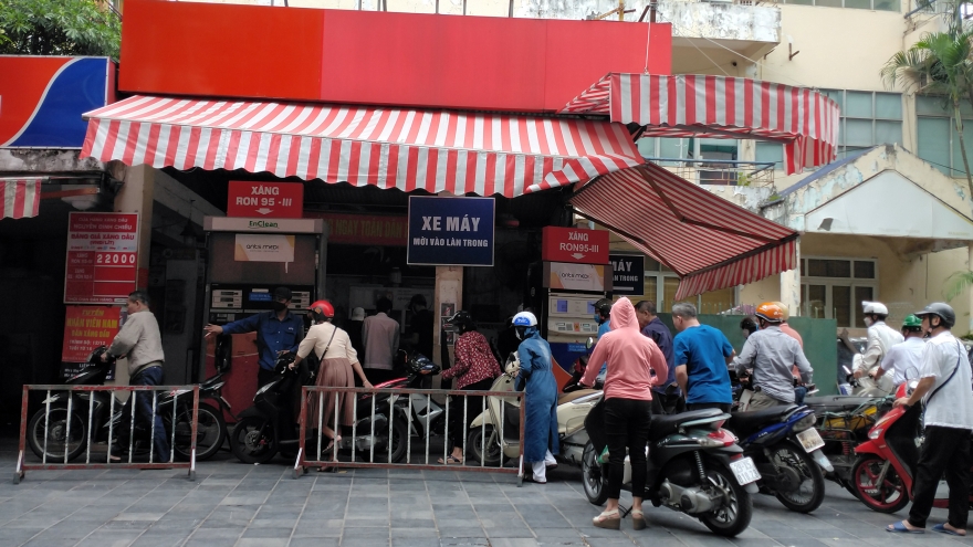 Giá xăng dầu sau Tết Nguyên đán Bính Ngọ 2026: Giá xăng giảm, giá dầu tăng