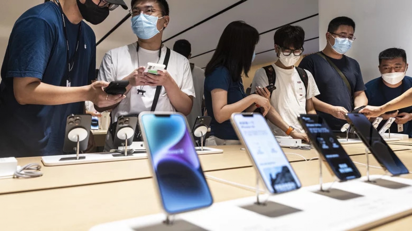iPhone 15 có thể mất hoàn toàn các nút bấm vật lý 