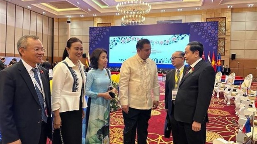 Vietnam wants to strengthen strategic partnership with Philippines: NA leader