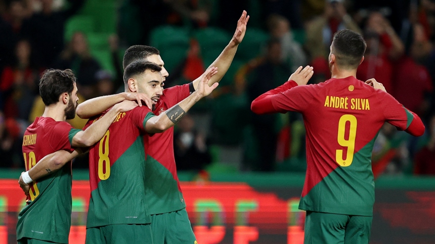 Không Ronaldo, Bồ Đào Nha vẫn thắng đậm Nigeria nhờ nhân tố MU