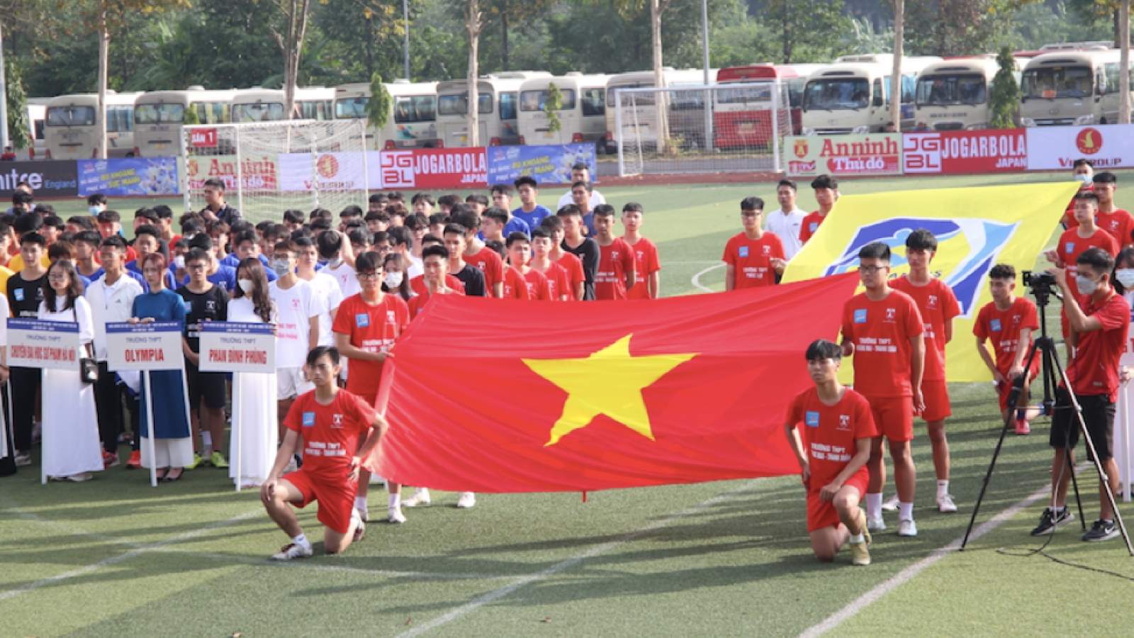 82 đội tham dự khai mạc giải bóng đá học sinh THPT Hà Nội - Cúp Number 1 Active