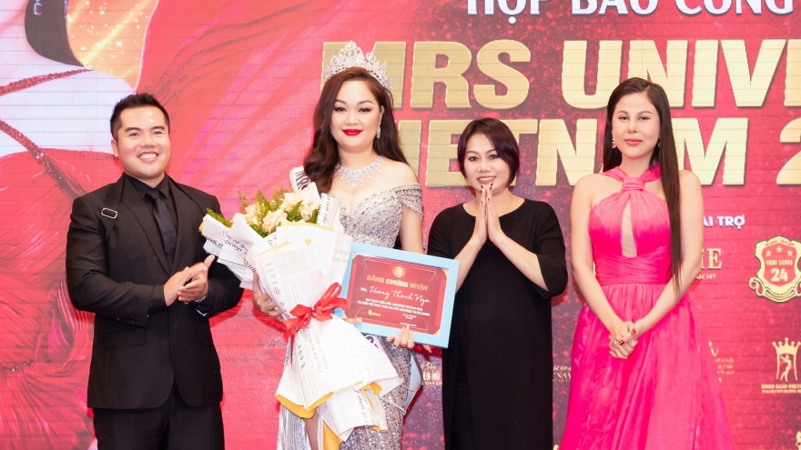 Qúy bà Hoàng Thanh Nga sẽ đại diện Việt Nam tham dự Mrs Universe 2022 