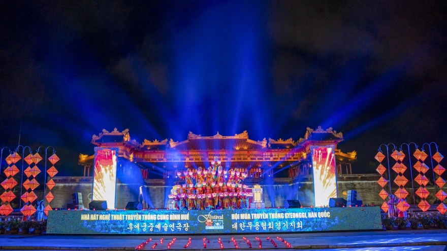 "Vũ khúc giao hòa" - Sự kiện mở đầu trong khuôn khổ Festival mùa đông tại Huế