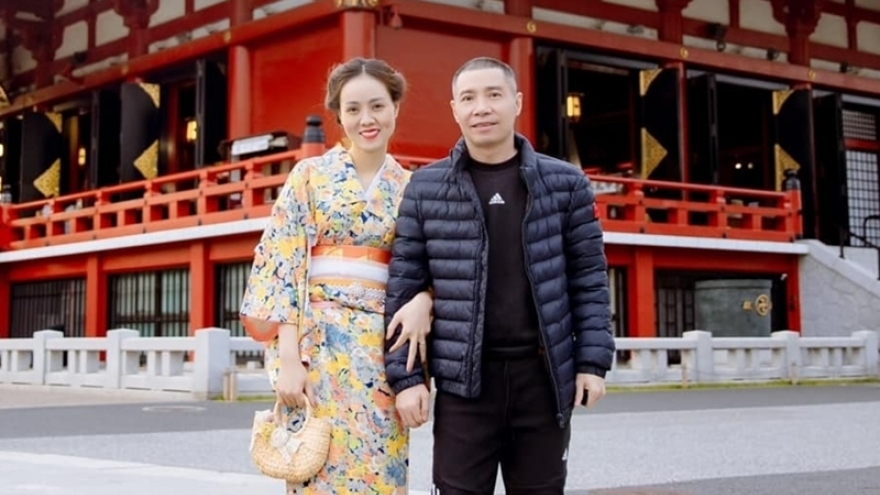 Chuyện showbiz: Vợ chồng NSND Công Lý tình tứ ở Nhật Bản
