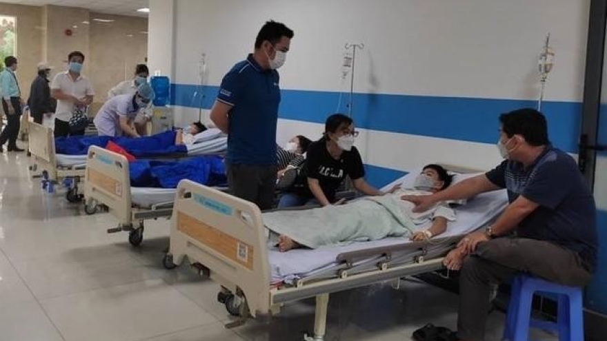 ISchool food poisoning: hundreds of pupils recovering 