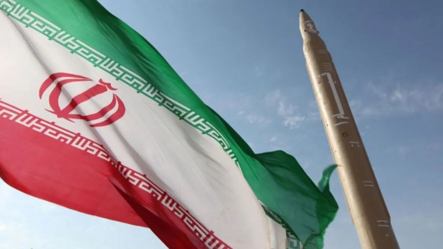 Phương Tây "đứng ngồi không yên" lo Nga giúp Iran phát triển vũ khí siêu thanh