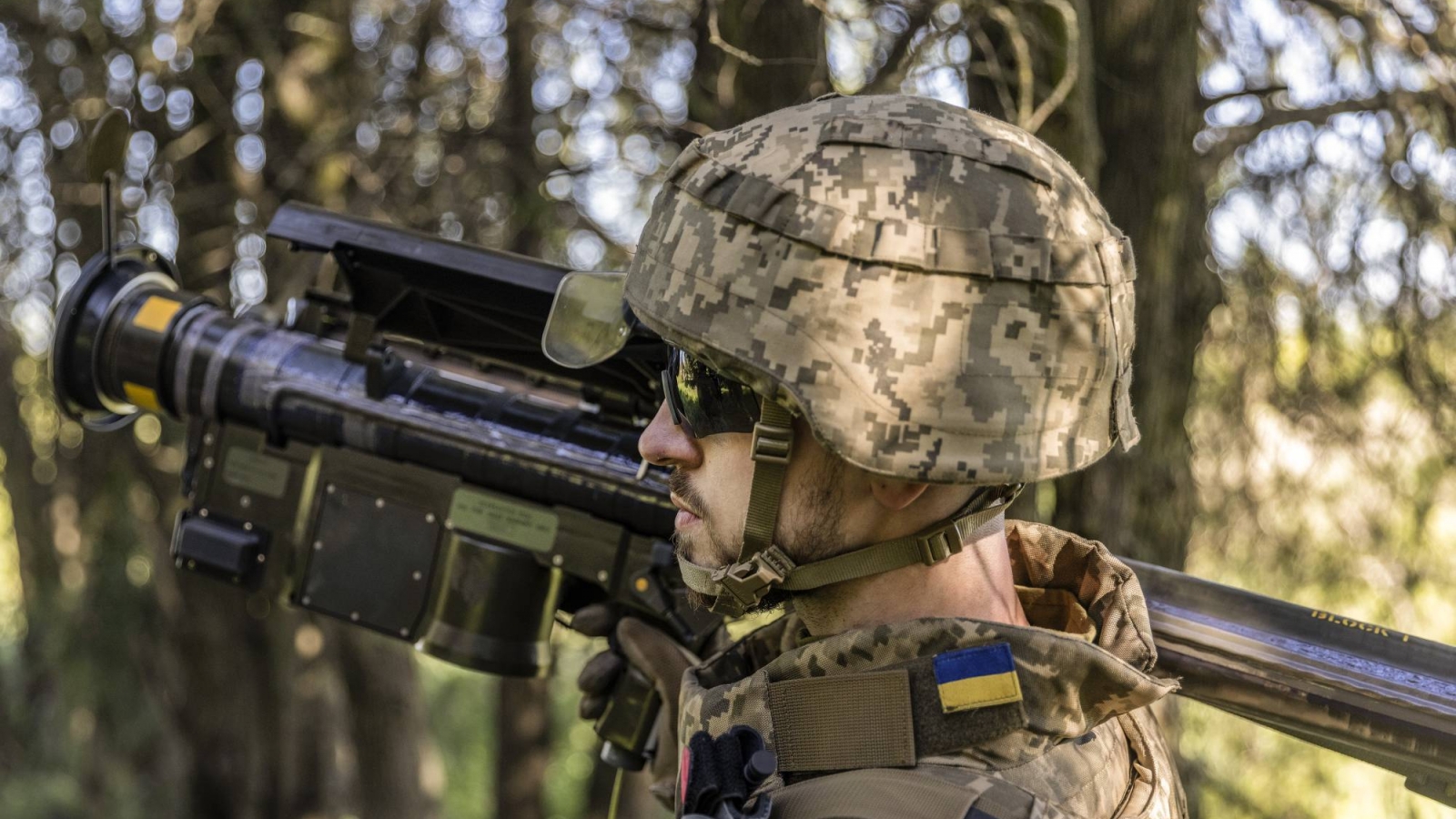 Phương Tây “đi trên dây” giữa hỗ trợ Ukraine và tránh xung đột với Nga