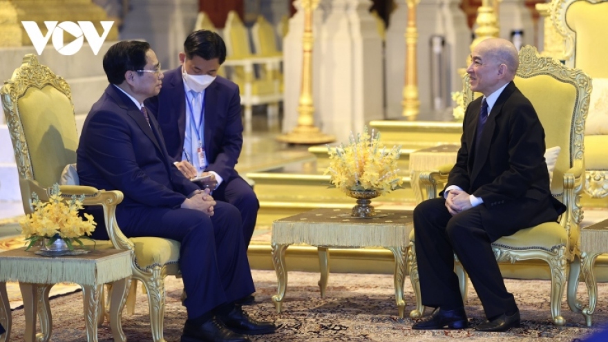 Vietnam reaffirms close bond with Cambodia