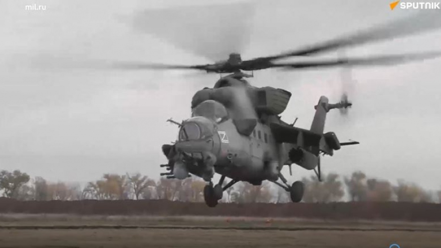 Cận cảnh "xe tăng bay" Mi-35 của Nga hoạt động trong chiến dịch quân sự ở Ukraine