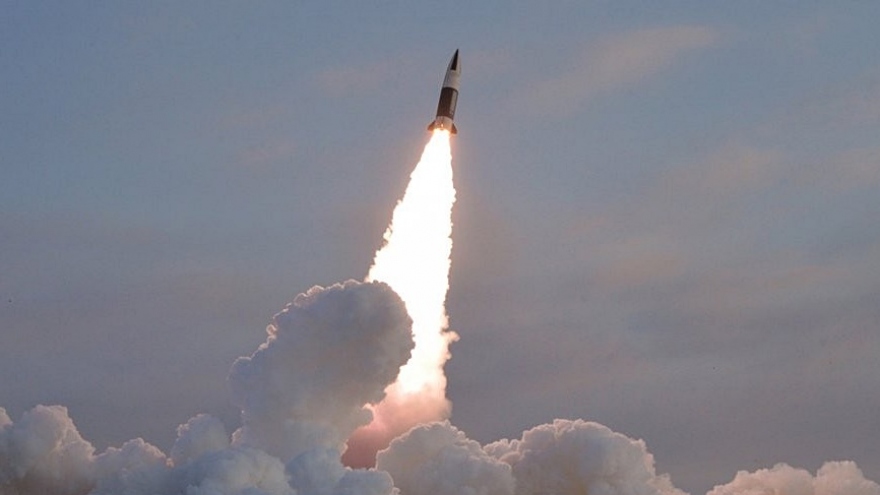 Triều Tiên phóng 3 tên lửa đạn đạo tầm ngắn sau sự kiện UAV