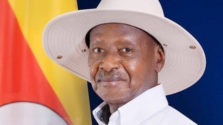 Uganda president begins Vietnam visit 