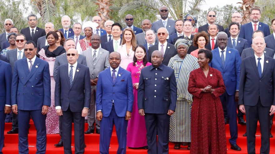 Vietnam attends 18th Francophone Summit in Tunisia