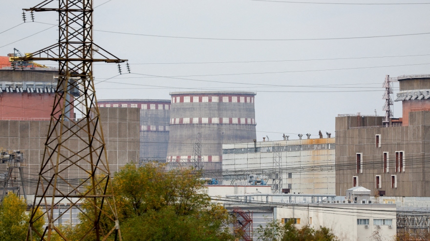 Ukraine nhận định Nga sắp rút khỏi nhà máy điện hạt nhân Zaporizhzhia