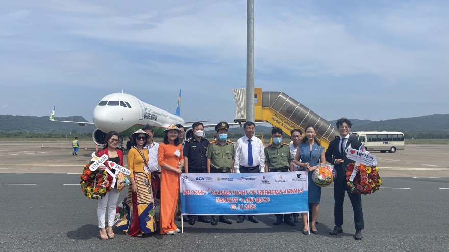 Phu Quoc welcomes 158 tourists from Uzbekistan