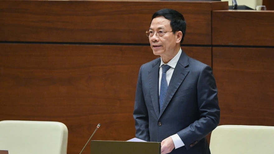 Bộ trưởng Nguyễn Mạnh Hùng nhận trách nhiệm về vấn đề xử lý sim "rác"