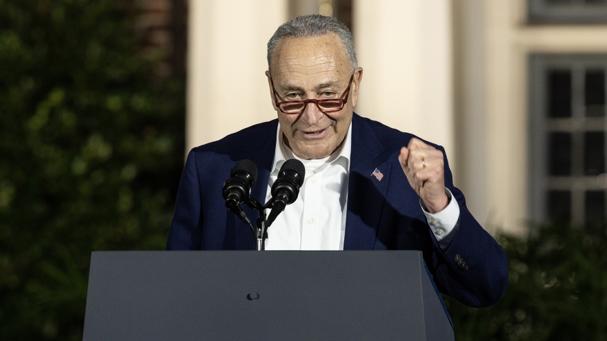 Lãnh đạo phe Dân chủ ở Thượng viện Mỹ Chuck Schumer tái đắc cử