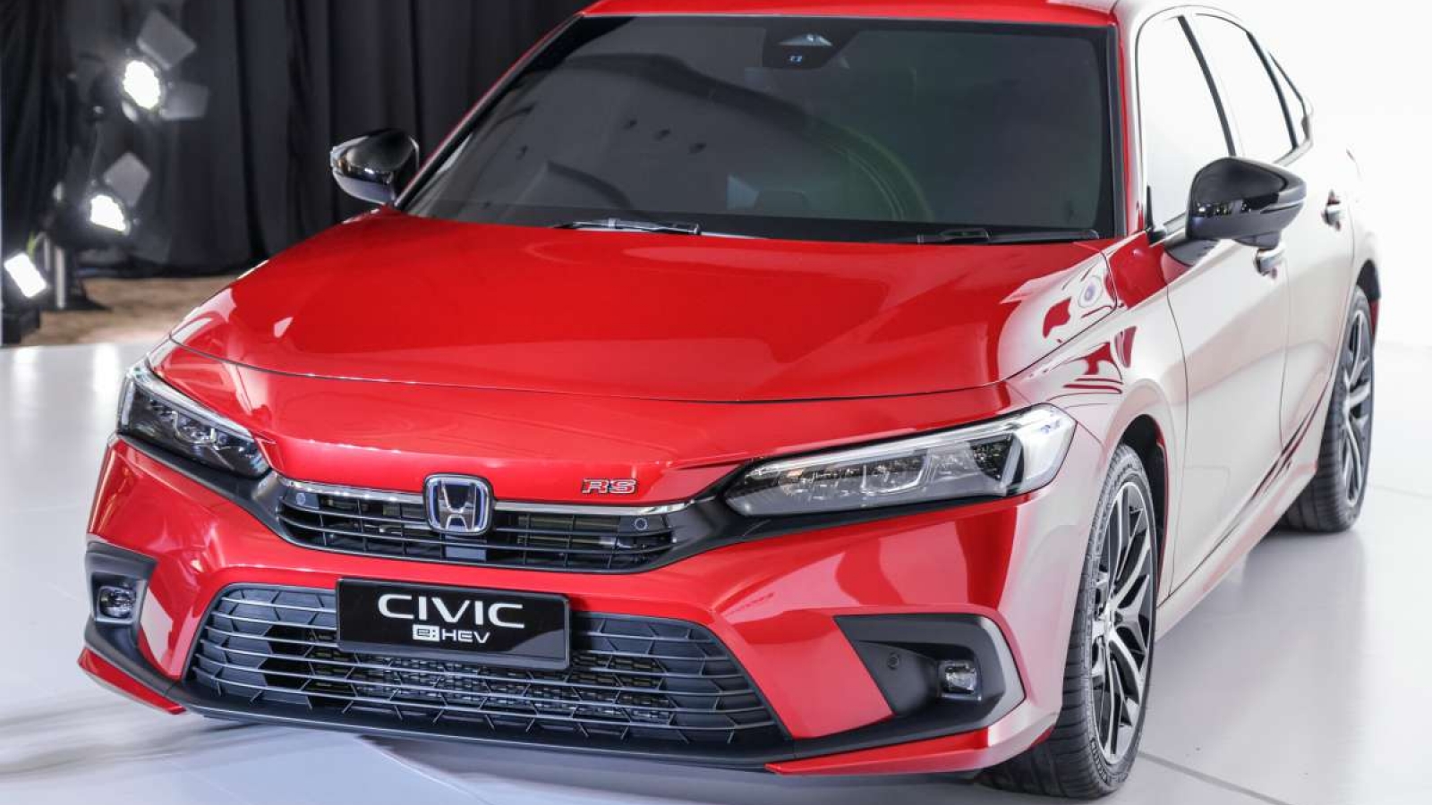 Honda Civic có thêm phiên bản hybrid, giá 900 triệu đồng