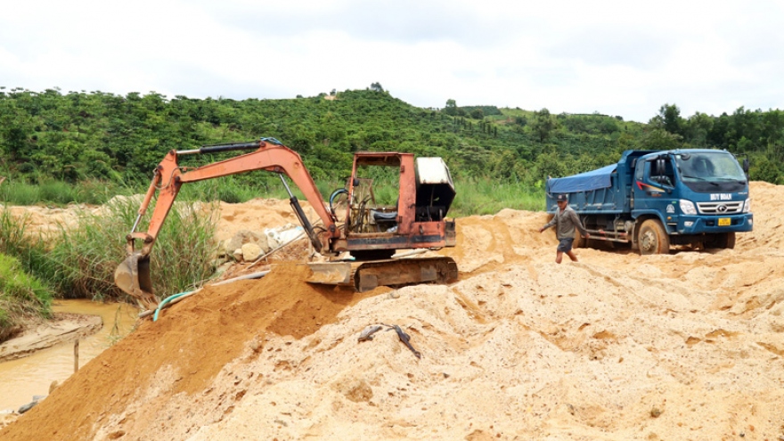 Bắt tạm giam 4 phóng viên, cộng tác viên cưỡng đoạt tài sản ở Lâm Đồng