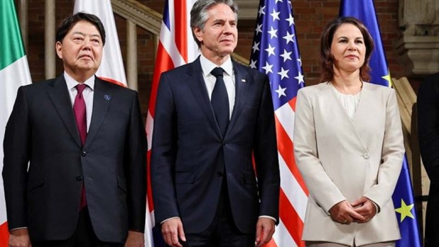 Ngoại trưởng Mỹ, Nhật Bản gặp nhau bên lề Hội nghị ngoại trưởng G7
