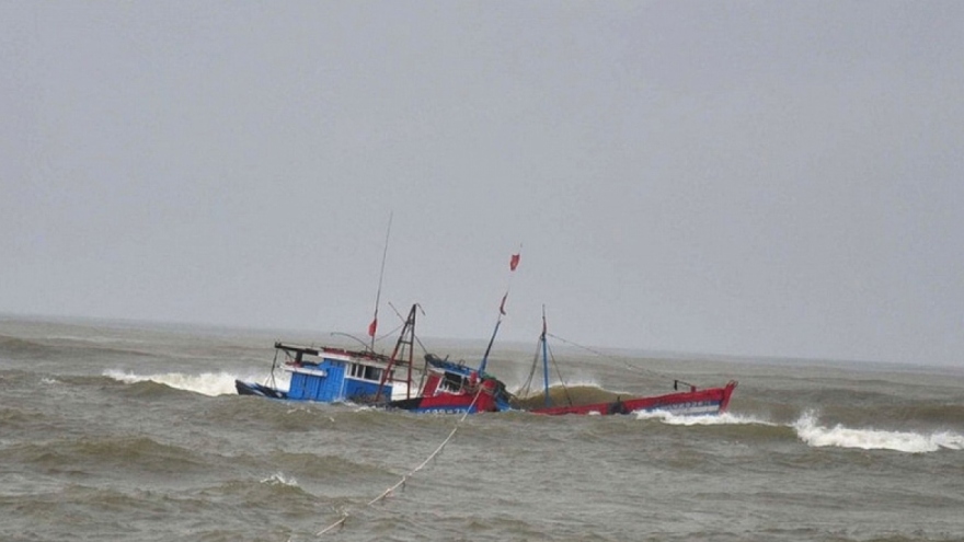 Chìm tàu cá, 1 người mất tích ở Phú Yên