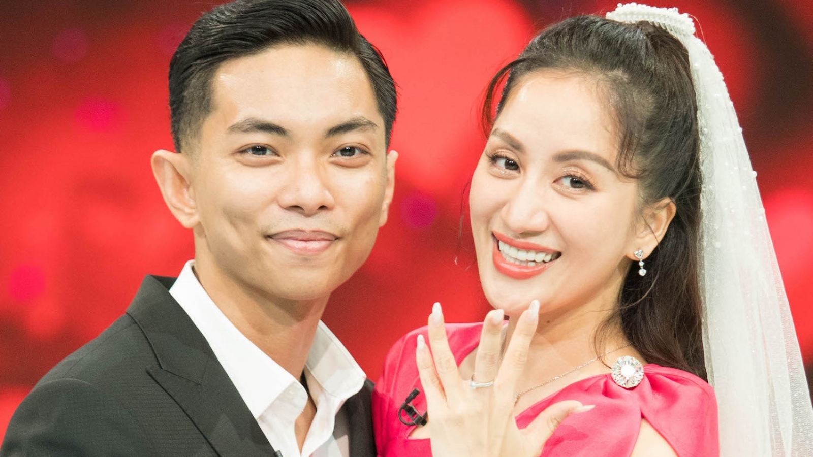 Chuyện showbiz: Phan Hiển bí mật chuẩn bị, giấu kín chi tiết đám cưới với Khánh Thi