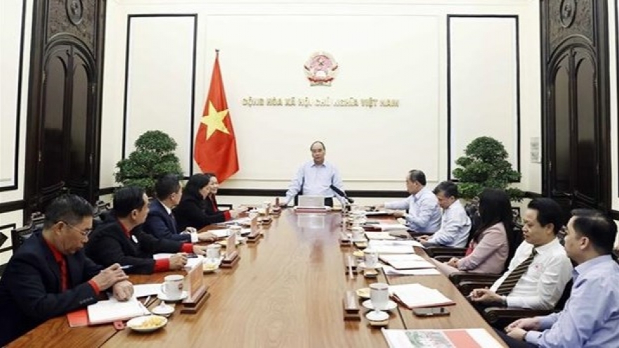 President asks Red Cross society to help the poor enjoy Lunar New Year