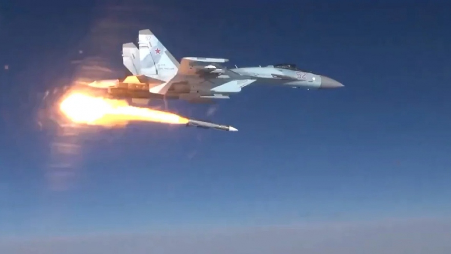 Tiêm kích Su-35 Nga bắn hạ cùng lúc Su-25 và MiG-29 của Ukraine